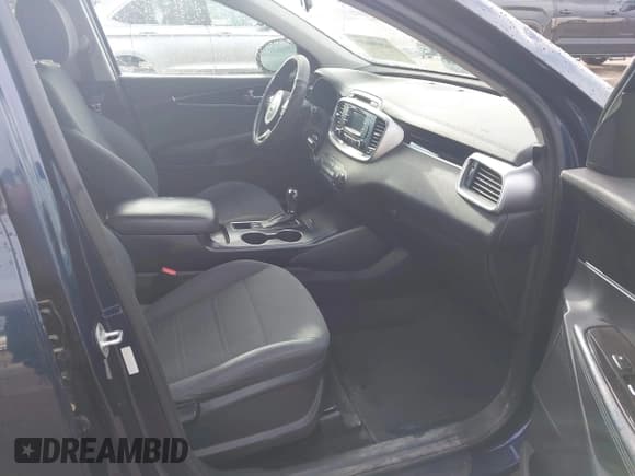 ✅ 2016 Kia Sorento LX • VIN: 5XYPG4A50GG157060 • Lot: 42690635. Listed on IAAI with 123,130 mi. Free auction sales archive from the USA and detailed vehicle history report at DreamBid. Image 5.