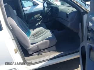 ✅ 2000 Dodge Dakota Sport • VIN: 1B7GL22N5YS746714 • Lot: 42359234. Wystawiony na IAAI z przebiegiem 104 864 mil. Bezpłatny archiwum sprzedaży aukcyjnych z USA i szczegółowy raport historii pojazdu na DreamBid. Zdjęcie 5.