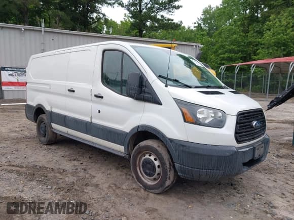 ✅ 2015 Ford Transit Cargo • VIN: 1FTYR1ZM9FKA21382 • Lot: 42184401. Wystawiony na IAAI z przebiegiem 163 317 mil. Bezpłatny archiwum sprzedaży aukcyjnych z USA i szczegółowy raport historii pojazdu na DreamBid. Zdjęcie 1.