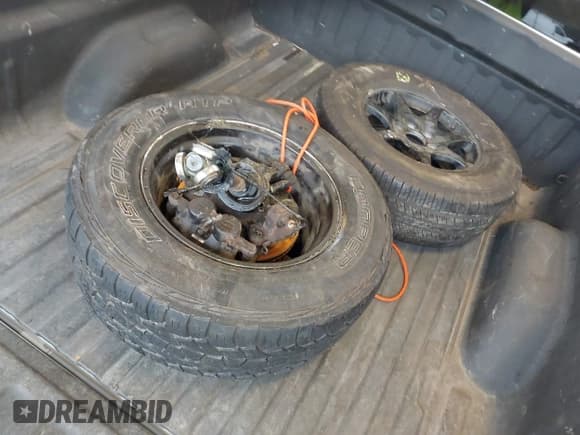 ✅ 2009 Chevrolet Silverado 1500 • VIN: 2GCFK135091126412 • Lot: 43780738. Wystawiony na IAAI z przebiegiem 136 801 mil. Bezpłatny archiwum sprzedaży aukcyjnych z USA i szczegółowy raport historii pojazdu na DreamBid. Zdjęcie 12.