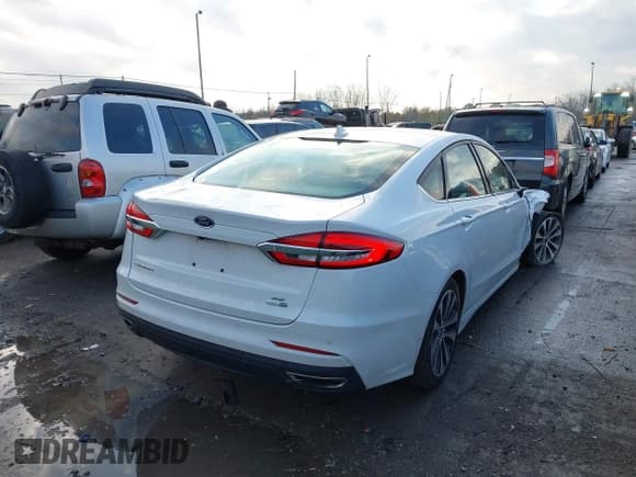 ✅ 2020 Ford Fusion SE • VIN: 3FA6P0T91LR241205 • Лот: 43637091. Опубликован ранее на IAAI с пробегом 56 996 миль. Бесплатный доступ к архиву аукционных продаж из США и подробный отчёт об истории автомобиля на DreamBid. Изображение 4.