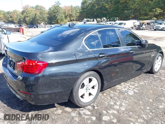 ✅ 2012 BMW 5 Series 528i xDrive • VIN: WBAXH5C53CDW05023 • Lot: 43596244. Listed on IAAI with 182,453 mi. Free auction sales archive from the USA and detailed vehicle history report at DreamBid. Image 4.