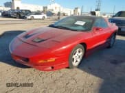 ✅ 1997 Pontiac Firebird Firebird • VIN: 2G2FS22K0V2209716 • Lot: 43798694. Wystawiony na IAAI z przebiegiem 247 066 mil. Bezpłatny archiwum sprzedaży aukcyjnych z USA i szczegółowy raport historii pojazdu na DreamBid. Zdjęcie 2.