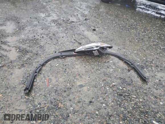 ✅ 2010 Buick LaCrosse CXL • VIN: 1G4GC5EG3AF204472 • Lot: 95166385. Wystawiony na Copart z przebiegiem 134 696 mil. Bezpłatny archiwum sprzedaży aukcyjnych z USA i szczegółowy raport historii pojazdu na DreamBid. Zdjęcie 12.