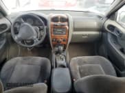 ✅ 2002 Hyundai Santa Fe GLS • VIN: KM8SC73D92U175975 • Лот: 71291915. Опубликован ранее на Copart с пробегом 124 648 миль. Бесплатный доступ к архиву аукционных продаж из США и подробный отчёт об истории автомобиля на DreamBid. Изображение 8.