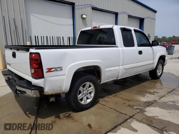 ✅ 2006 Chevrolet Silverado 1500 LT2 • VIN: 1GCEK19B56Z207532 • Лот: 54213065. Опубликован ранее на Copart с пробегом 175 177 миль. Бесплатный доступ к архиву аукционных продаж из США и подробный отчёт об истории автомобиля на DreamBid. Изображение 3.