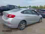 2018 Chevrolet Cruze LS с VIN 1G1BC5SM7J7179538, выставлен на аукционе IAAI как лот 43259565 с пробегом 196 505 миль миль и . История ставок и продаж доступна на DreamBid. Изображение 4.