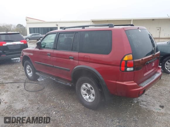 ✅ 2002 Mitsubishi Montero Sport ES • VIN: JA4LS21H82J050742 • Lot: 43567046. Wystawiony na IAAI z przebiegiem 269 056 mil. Bezpłatny archiwum sprzedaży aukcyjnych z USA i szczegółowy raport historii pojazdu na DreamBid. Zdjęcie 3.