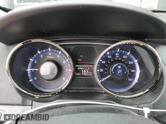 ✅ 2013 Hyundai Sonata GLS • VIN: 5NPEB4AC0DH660144 • Lot: 71480684. Listed on Copart with 173,803 mi. Free auction sales archive from the USA and detailed vehicle history report at DreamBid. Image 9.