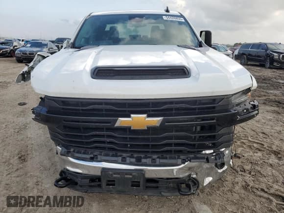 ✅ 2024 Chevrolet Silverado 2500HD Work Truck • VIN: 1GC4YLE79RF221902 • Лот: 54426855. Опубликован ранее на Copart с пробегом 26 974 миль. Бесплатный доступ к архиву аукционных продаж из США и подробный отчёт об истории автомобиля на DreamBid. Изображение 5.
