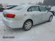 ✅ 2013 Volkswagen Jetta SE • VIN: 3VWDP7AJ3DM413267 • Lot: 95327495. Listed on Copart with 137,327 mi. Free auction sales archive from the USA and detailed vehicle history report at DreamBid. Image 3.