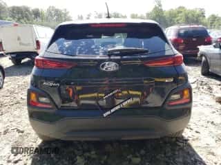 2020 Hyundai Kona SE z VIN KM8K1CAA3LU487301, wystawiony jako Copart lot #58328313 z przebiegiem 44 509 mil mil oraz . Historia ofert i sprzedaży dostępna na DreamBid. Obrazek 6.