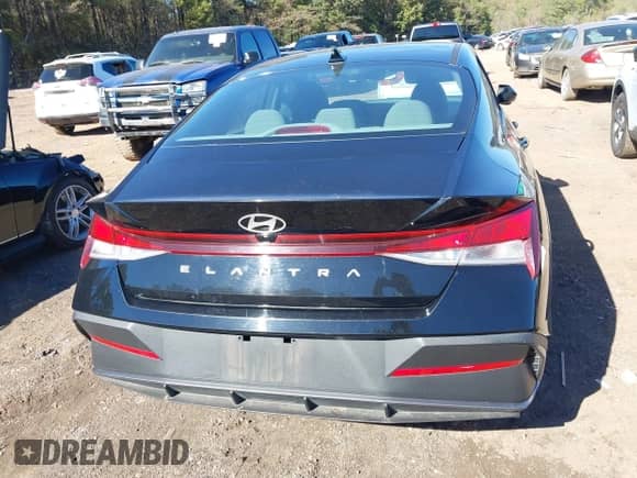2024 Hyundai Elantra SEL with VIN KMHLM4DGXRU744383, listed as a IAAI auction lot 43606113 with 39,129 mi miles and . Bid and sale history available at DreamBid. Image 16.