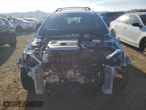 ✅ 2024 Lexus UX 250h Premium • VIN: JTHP6JBH2R2192530 • Lot: 43447855. Listed on Copart with 2,717 mi. Free auction sales archive from the USA and detailed vehicle history report at DreamBid. Image 5.