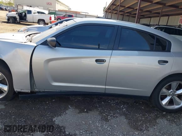 ✅ 2014 Dodge Charger Police • VIN: 2C3CDXAT6EH347732 • Lot: 43388299. Listed on IAAI with 144,952 mi. Free auction sales archive from the USA and detailed vehicle history report at DreamBid. Image 14.