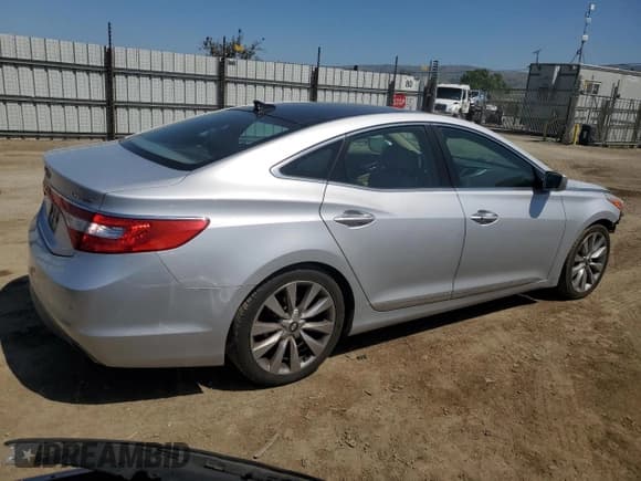 ✅ 2016 Hyundai Azera Limited • VIN: KMHFH4JG2GA520030 • Лот: 55767035. Опубликован ранее на Copart с пробегом 178 029 миль. Бесплатный доступ к архиву аукционных продаж из США и подробный отчёт об истории автомобиля на DreamBid. Изображение 3.