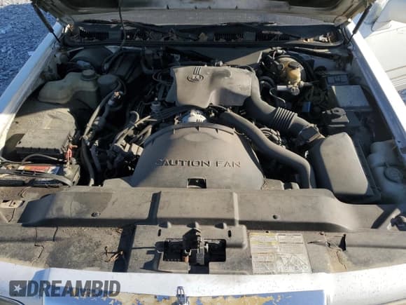 ✅ 1996 Lincoln Town Car Signature • VIN: 1LNLM82WXTY654457 • Лот: 53097635. Опубликован ранее на Copart с пробегом 257 446 миль. Бесплатный доступ к архиву аукционных продаж из США и подробный отчёт об истории автомобиля на DreamBid. Изображение 12.