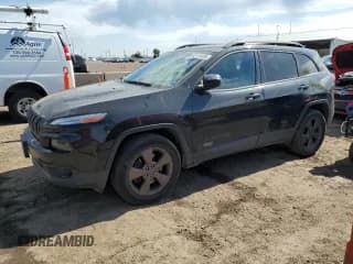 ✅ 2016 Jeep Cherokee Latitude • VIN: 1C4PJMCB3GW321165 • Lot: 60718155. Wystawiony na Copart z przebiegiem 103 430 mil. Bezpłatny archiwum sprzedaży aukcyjnych z USA i szczegółowy raport historii pojazdu na DreamBid. Zdjęcie 1.