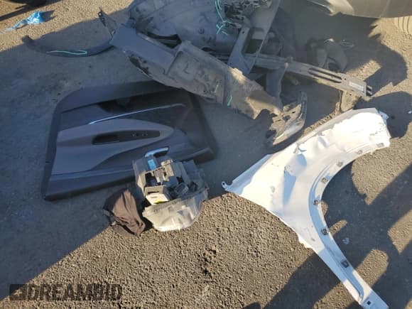 ✅ 2020 Hyundai Santa Fe Limited • VIN: 5NMS53AA2LH145175 • Lot: 80692583. Wystawiony na Copart z przebiegiem 62 931 mil. Bezpłatny archiwum sprzedaży aukcyjnych z USA i szczegółowy raport historii pojazdu na DreamBid. Zdjęcie 12.