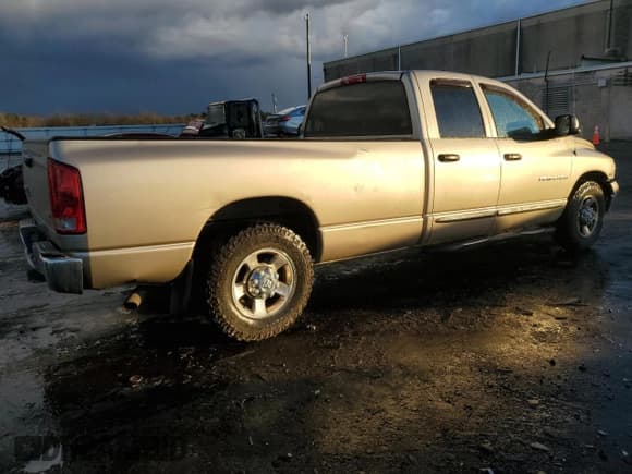 ✅ 2004 Dodge 2500 ST • VIN: 3D7KA28D54G278196 • Lot: 86143874. Wystawiony na Copart z przebiegiem 166 488 mil. Bezpłatny archiwum sprzedaży aukcyjnych z USA i szczegółowy raport historii pojazdu na DreamBid. Zdjęcie 3.