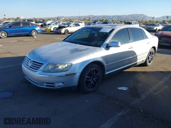 ✅ 2004 Volkswagen Phaeton V8 • VIN: WVWAF63D048009292 • Лот: 41204597. Опубликован ранее на IAAI с пробегом 149 623 миль. Бесплатный доступ к архиву аукционных продаж из США и подробный отчёт об истории автомобиля на DreamBid. Изображение 2.