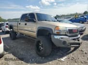 ✅ 2004 GMC Sierra 2500HD • VIN: 1GTHK231X4F155588 • Лот: 63125024. Опубликован ранее на Copart с пробегом 111 238 миль. Бесплатный доступ к архиву аукционных продаж из США и подробный отчёт об истории автомобиля на DreamBid. Изображение 4.