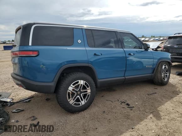 ✅ 2023 Rivian R1S Launch Edition • VIN: 7PDSGABL5PN003676 • Lot: 80747255. Wystawiony na Copart z przebiegiem Nie podano. Bezpłatny archiwum sprzedaży aukcyjnych z USA i szczegółowy raport historii pojazdu na DreamBid. Zdjęcie 3.