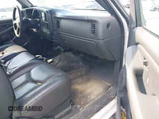 2005 Chevrolet Silverado 1500 LS с VIN 2GCEC19V951364379, выставлен на аукционе IAAI как лот 43260409 с пробегом 160 813 миль миль и . История ставок и продаж доступна на DreamBid. Изображение 5.