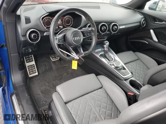 ✅ 2017 Audi TTS • VIN: TRUC1AFV6H1016086 • Lot: 50649944. Listed on Copart with 35,209 mi. Free auction sales archive from the USA and detailed vehicle history report at DreamBid. Image 8.