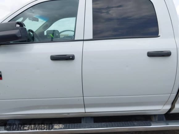 ✅ 2012 Ram 2500 ST • VIN: 3C6UD5HL6CG335854 • Lot: 42102244. Wystawiony na IAAI z przebiegiem 187 838 mil. Bezpłatny archiwum sprzedaży aukcyjnych z USA i szczegółowy raport historii pojazdu na DreamBid. Zdjęcie 14.