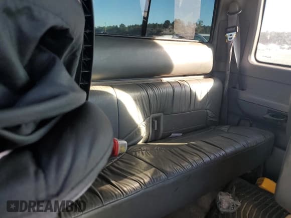 ✅ 1994 Ford F-150 • VIN: 1FTEX15H6RKB90443 • Lot: 75481384. Listed on Copart with 136,168 mi. Free auction sales archive from the USA and detailed vehicle history report at DreamBid. Image 11.