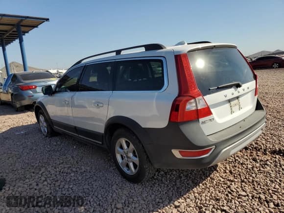 ✅ 2013 Volvo XC70 3.2L • VIN: YV4952BL7D1163530 • Lot: 74746084. Listed on Copart with 98,045 mi. Free auction sales archive from the USA and detailed vehicle history report at DreamBid. Image 2.