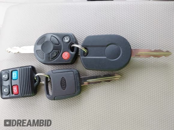 ✅ 2011 Mercury Mariner • VIN: 4M2CN9BG6BKJ01171 • Lot: 42342355. Listed on IAAI with 247,288 mi. Free auction sales archive from the USA and detailed vehicle history report at DreamBid. Image 11.