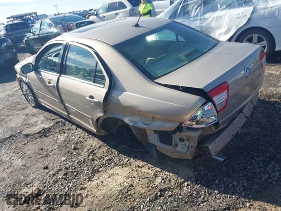 ✅ 2008 Mercury Milan Premier • VIN: 3MEHM02148R662431 • Lot: 41082625. Listed on IAAI with 133,652 mi. Free auction sales archive from the USA and detailed vehicle history report at DreamBid. Image 3.