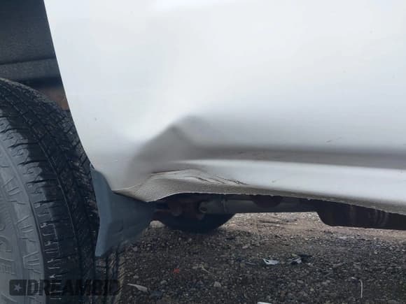 ✅ 2017 Chevrolet Silverado 2500HD LT • VIN: 1GC1KVEY1HF242802 • Lot: 42544932. Listed on IAAI with 119,196 mi. Free auction sales archive from the USA and detailed vehicle history report at DreamBid. Image 17.