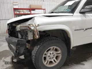 ✅ 2001 Dodge Dakota Sport • VIN: 1B7HG2AN31S229220 • Lot: 42100843. Wystawiony na IAAI z przebiegiem 134 034 mil. Bezpłatny archiwum sprzedaży aukcyjnych z USA i szczegółowy raport historii pojazdu na DreamBid. Zdjęcie 6.