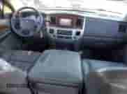 2006 Dodge 3500 SLT z VIN 3D7MX49C46G223623, wystawiony jako Copart lot #89197525 z przebiegiem 181 773 mil mil oraz Nie do naprawy • Non repairable. Historia ofert i sprzedaży dostępna na DreamBid. Obrazek 8.