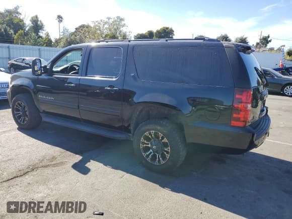 ✅ 2007 Chevrolet Suburban Commercial • VIN: 3GNGK26K97G250685 • Lot: 71324175. Wystawiony na Copart z przebiegiem 181 063 mil. Bezpłatny archiwum sprzedaży aukcyjnych z USA i szczegółowy raport historii pojazdu na DreamBid. Zdjęcie 2.