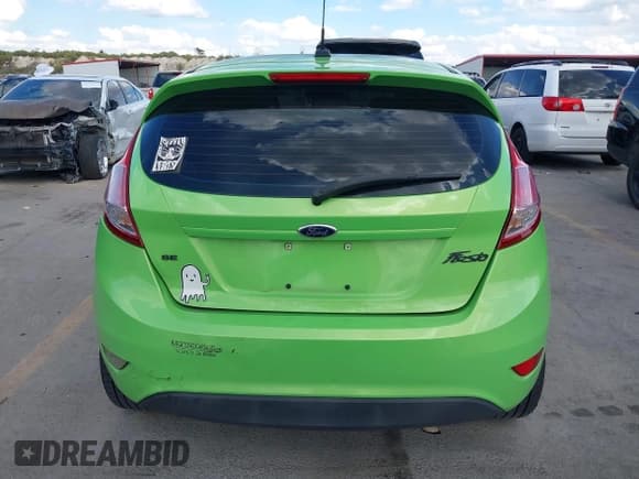 ✅ 2014 Ford Fiesta SE • VIN: 3FADP4EJ4EM189977 • Lot: 43384977. Wystawiony na IAAI z przebiegiem 137 690 mil. Bezpłatny archiwum sprzedaży aukcyjnych z USA i szczegółowy raport historii pojazdu na DreamBid. Zdjęcie 16.