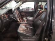 ✅ 2012 Chevrolet Suburban LTZ • VIN: 1GNSKKE76CR141134 • Lot: 80113874. Wystawiony na Copart z przebiegiem 278 536 mil. Bezpłatny archiwum sprzedaży aukcyjnych z USA i szczegółowy raport historii pojazdu na DreamBid. Zdjęcie 7.