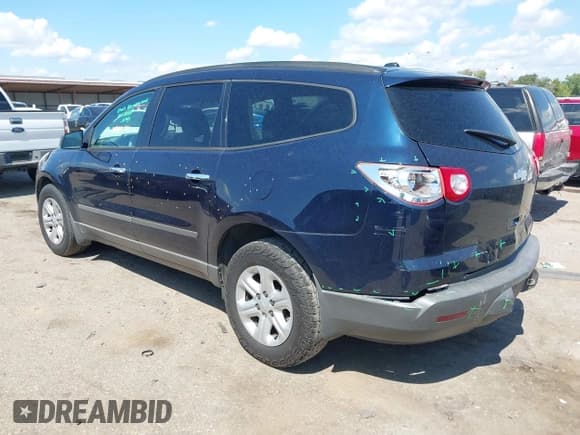 ✅ 2011 Chevrolet Traverse LS • VIN: 1GNKREEDXBJ412194 • Lot: 43304374. Wystawiony na IAAI z przebiegiem 187 234 mil. Bezpłatny archiwum sprzedaży aukcyjnych z USA i szczegółowy raport historii pojazdu na DreamBid. Zdjęcie 3.