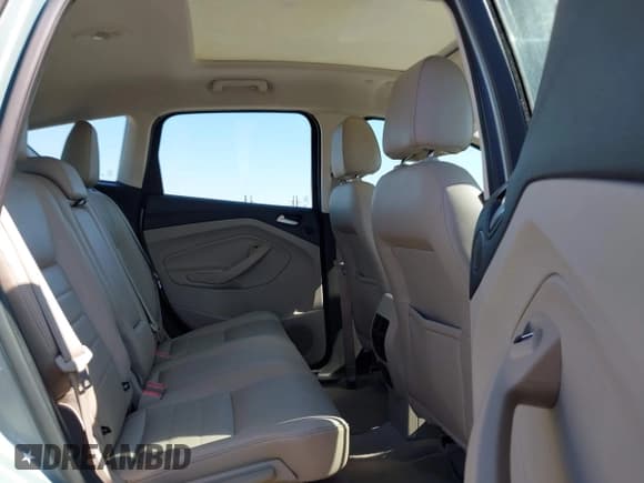 ✅ 2013 Ford C-Max SEL • VIN: 1FADP5BU3DL527292 • Lot: 42478227. Wystawiony na IAAI z przebiegiem 105 172 mil. Bezpłatny archiwum sprzedaży aukcyjnych z USA i szczegółowy raport historii pojazdu na DreamBid. Zdjęcie 8.