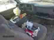 2006 Chevrolet Silverado 1500 LS z VIN 1GCEK19V36Z232083, wystawiony jako Copart lot #67372024 z przebiegiem Nie podano mil oraz Szkoda całkowita • Salvage title. Historia ofert i sprzedaży dostępna na DreamBid. Obrazek 8.