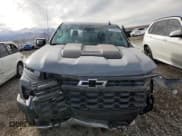 ✅ 2025 Chevrolet Silverado 1500 • VIN: 3GCUKHE86SG111563 • Лот: 42922455. Опубликован ранее на Copart с пробегом Не указан. Бесплатный доступ к архиву аукционных продаж из США и подробный отчёт об истории автомобиля на DreamBid. Изображение 5.