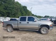 ✅ 2002 Chevrolet Silverado 2500HD LT • VIN: 1GCHK23U52F235890 • Lot: 43040627. Listed on IAAI with 361,130 mi. Free auction sales archive from the USA and detailed vehicle history report at DreamBid. Image 13.