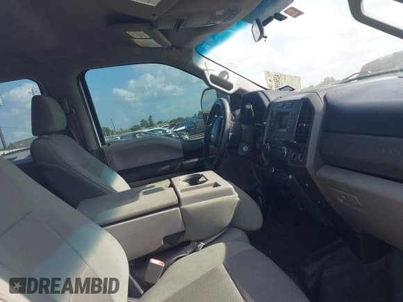 ✅ 2017 Ford F-250 Lariat • VIN: 1FT7W2B6XHEF47916 • Lot: 42561915. Wystawiony na IAAI z przebiegiem 152 337 mil. Bezpłatny archiwum sprzedaży aukcyjnych z USA i szczegółowy raport historii pojazdu na DreamBid. Zdjęcie 5.