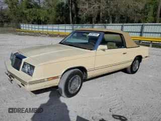 ✅ 1982 Chrysler LeBaron • VIN: 1C3BC45B6CG185348 • Lot: 47381185. Wystawiony na Copart z przebiegiem 69 381 mil. Bezpłatny archiwum sprzedaży aukcyjnych z USA i szczegółowy raport historii pojazdu na DreamBid. Zdjęcie 1.