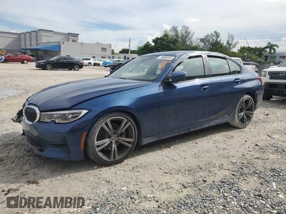 2022 BMW 3 Series 330i z VIN 3MW5R1J02N8C40435, wystawiony jako Copart lot #70088945 z przebiegiem Nie podano mil oraz Nie do naprawy • Non repairable. Historia ofert i sprzedaży dostępna na DreamBid. Obrazek 1.