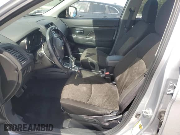 2016 Mitsubishi Outlander SE с VIN JA4AP3AW7GZ052620, выставлен на аукционе Copart как лот 81623495 с пробегом 76 073 миль миль и Списание • Salvage title. История ставок и продаж доступна на DreamBid. Изображение 7.