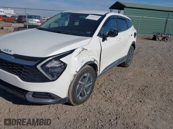 ✅ 2023 Kia Sportage LX • VIN: KNDPUCAG1P7097663 • Lot: 43601140. Wystawiony na IAAI z przebiegiem 53 272 mil. Bezpłatny archiwum sprzedaży aukcyjnych z USA i szczegółowy raport historii pojazdu na DreamBid. Zdjęcie 6.